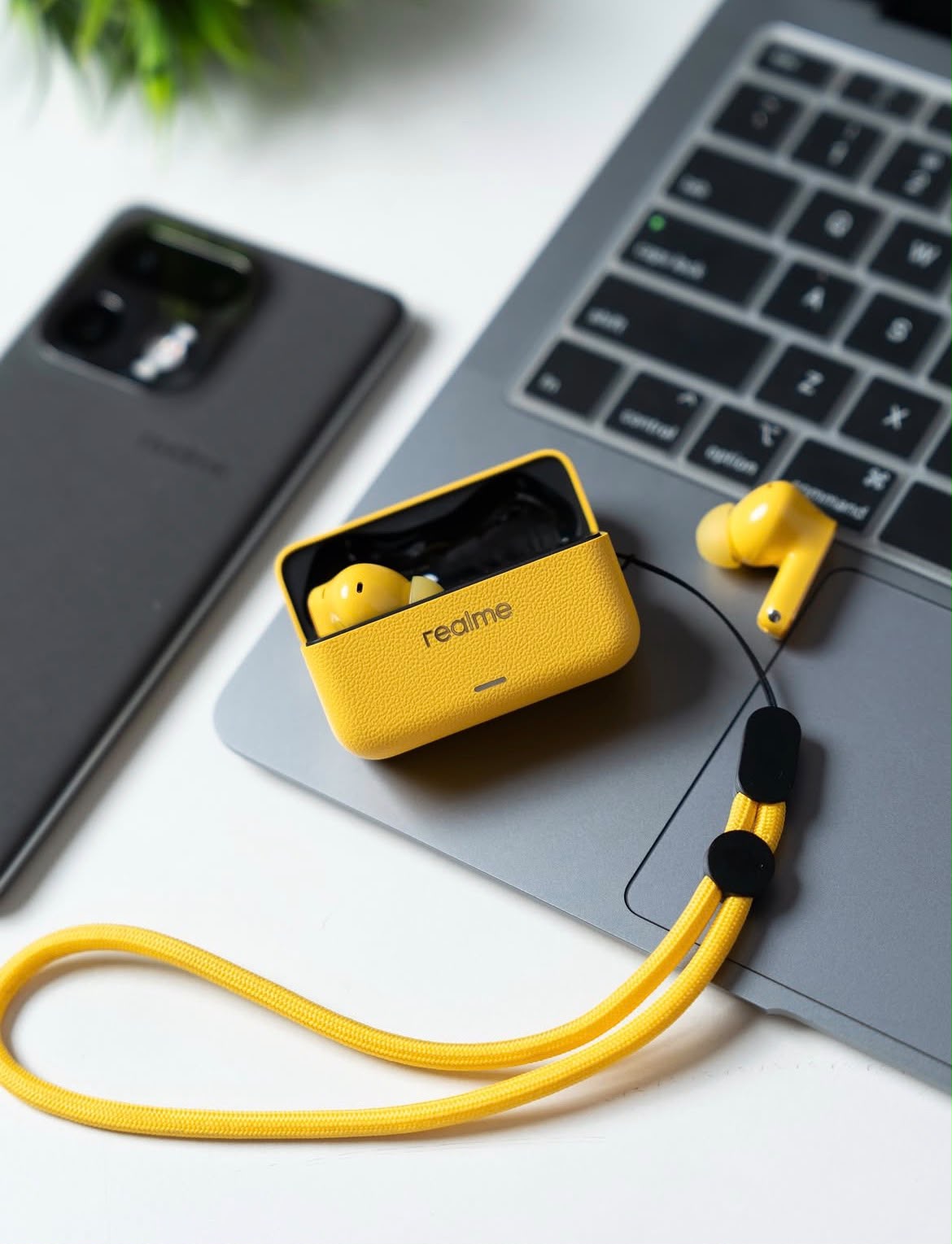 BharatTech || Realme Buds T500 Pro